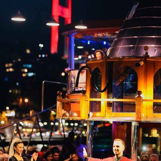 bosphorus tour in istanbul - Bosphorus Night Crouse Boat Tour