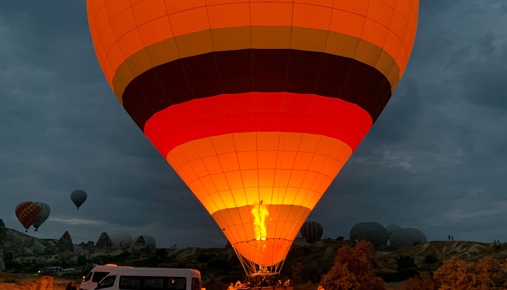 السياحة في كابادوكيا Cappadocia Hot Air Balloon Flight - Rozana Tours Luxury holiday package